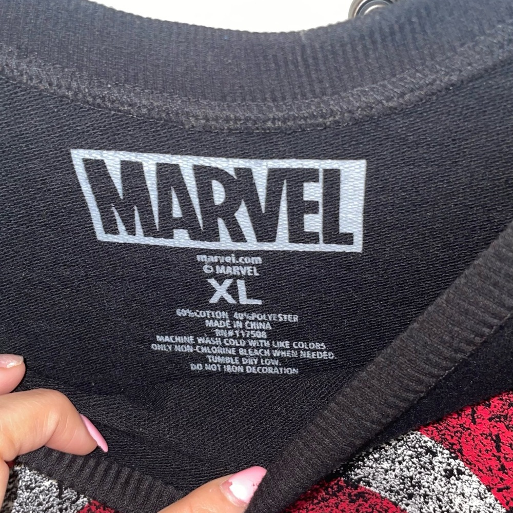 Marvel sweater - Picture 3 of 4
